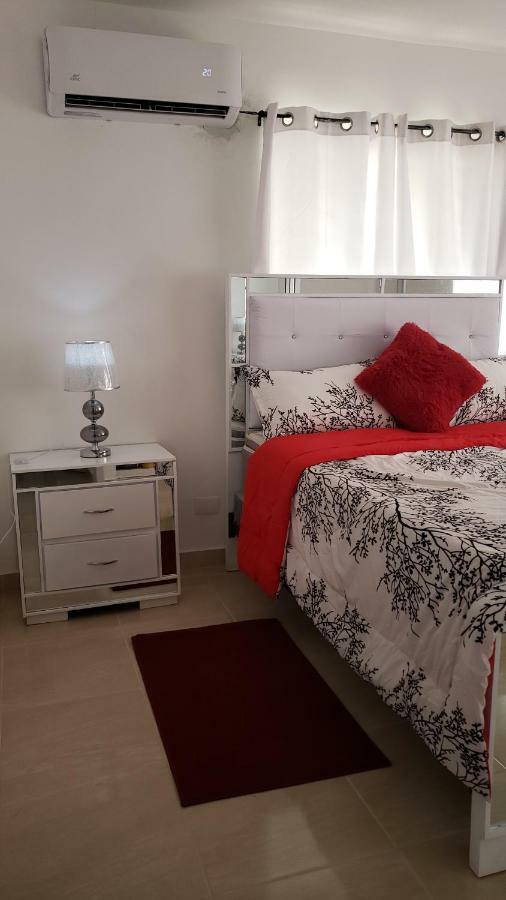 Premium Apartment Сантяго де лос Кабайерос Екстериор снимка